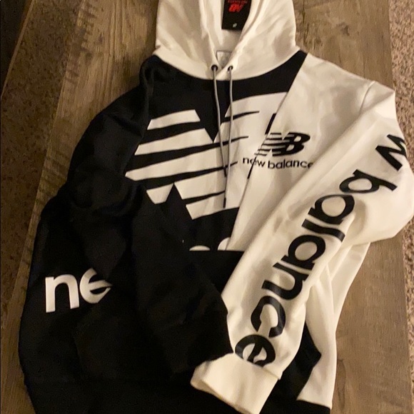 New Balance Other - New balance hoodie large 🔥